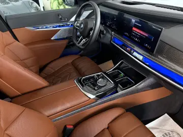 BMW M760e xDrive  Vollausstattung FULL Unfallfrei