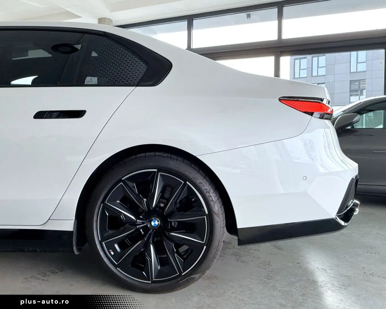 BMW M760e xDrive  Vollausstattung FULL Unfallfrei