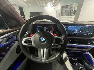 BMW XM 50e 23  AHK Massage Sitzbelüftung Autobahnass