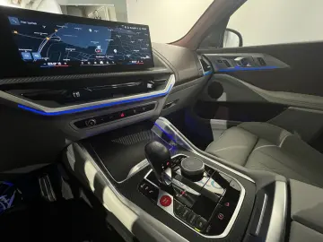 BMW XM 50e 23  AHK Massage Sitzbelüftung Autobahnass