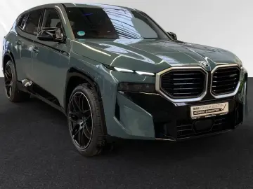 BMW XM 50e AHK Autobahnass.