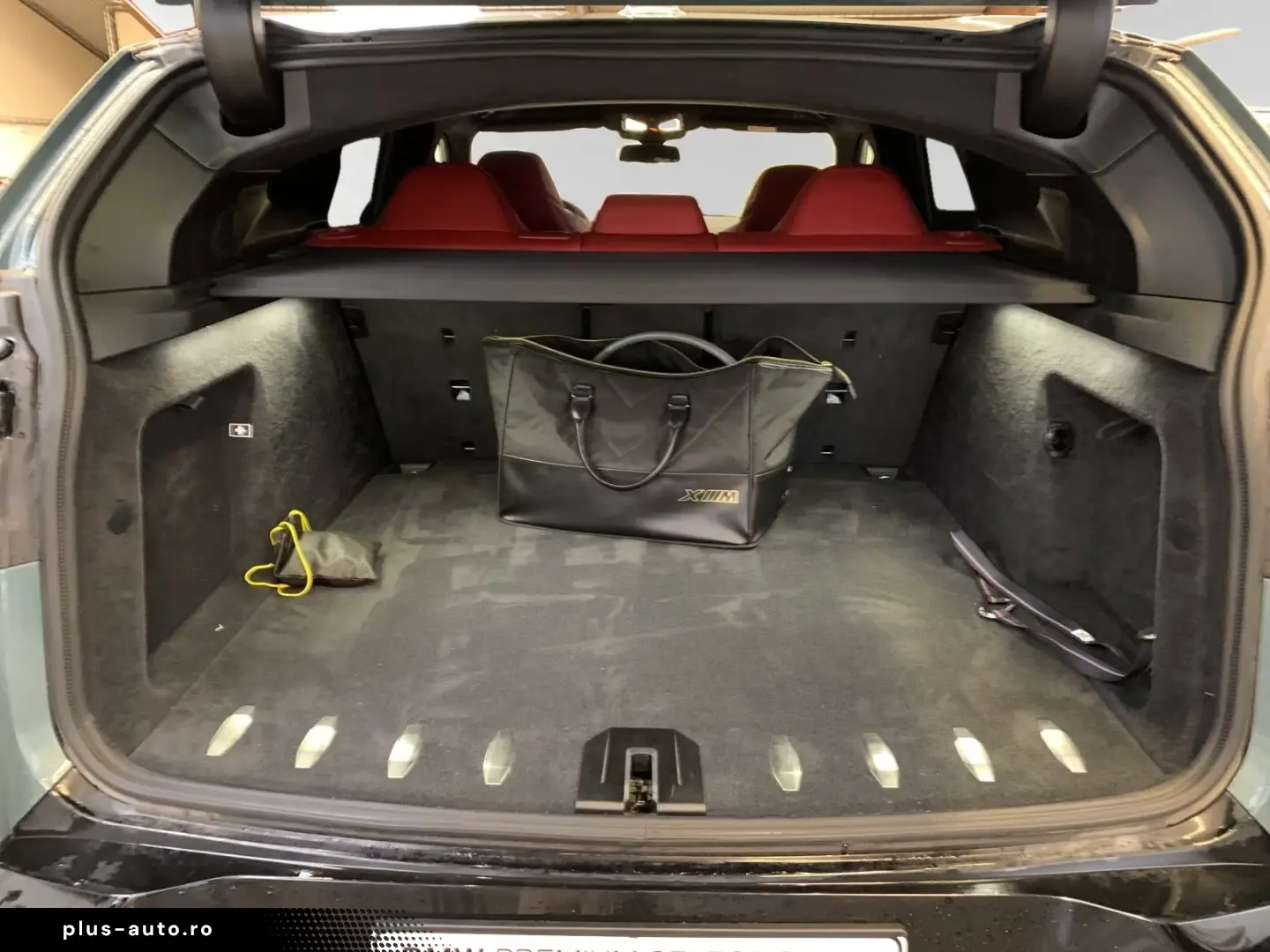 BMW XM 50e AHK Autobahnass.