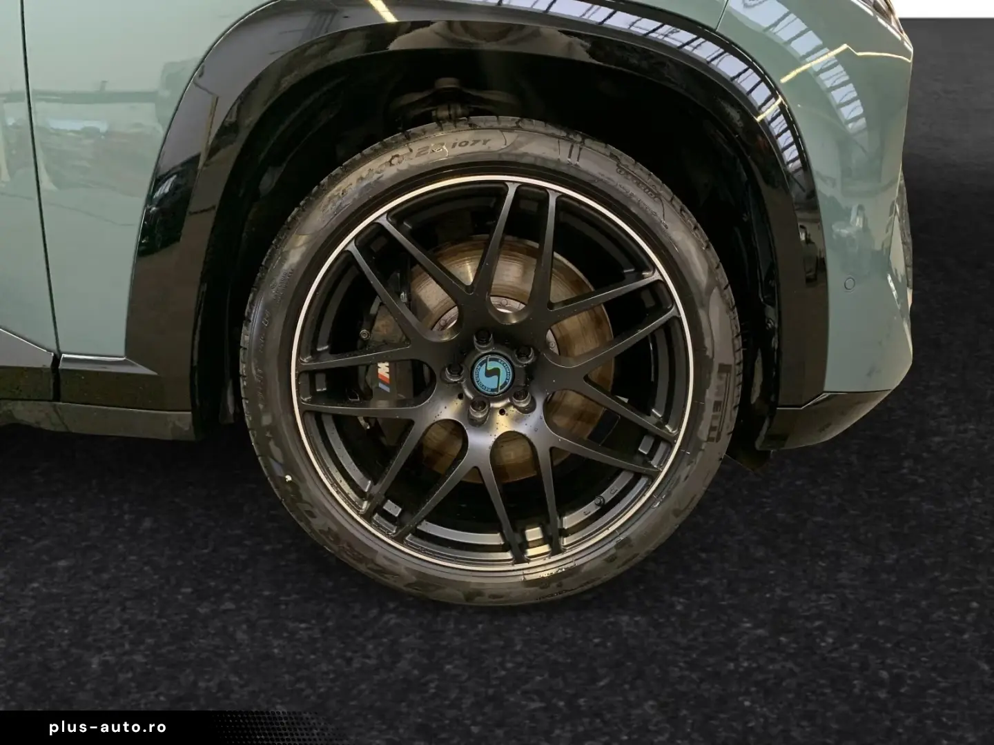 BMW XM 50e AHK Autobahnass.