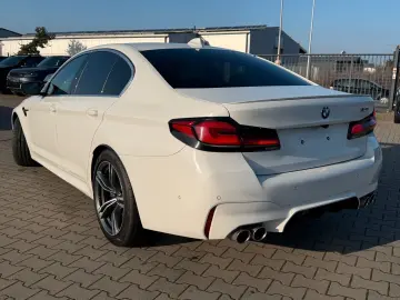 BMW M5 BMW-Garantie bis zum 16.05.2026 BowersWilkins