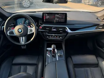 BMW M5 BMW-Garantie bis zum 16.05.2026 BowersWilkins