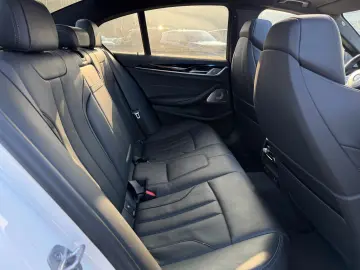 BMW M5 BMW-Garantie bis zum 16.05.2026 BowersWilkins