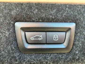 BMW M5 BMW-Garantie bis zum 16.05.2026 BowersWilkins