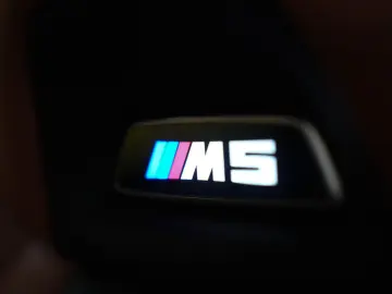 BMW M5 Lim. Competition B&W LASER MASSAGE HUD 360 KA