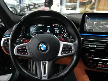 BMW M5 Lim. Competition B&W LASER MASSAGE HUD 360 KA