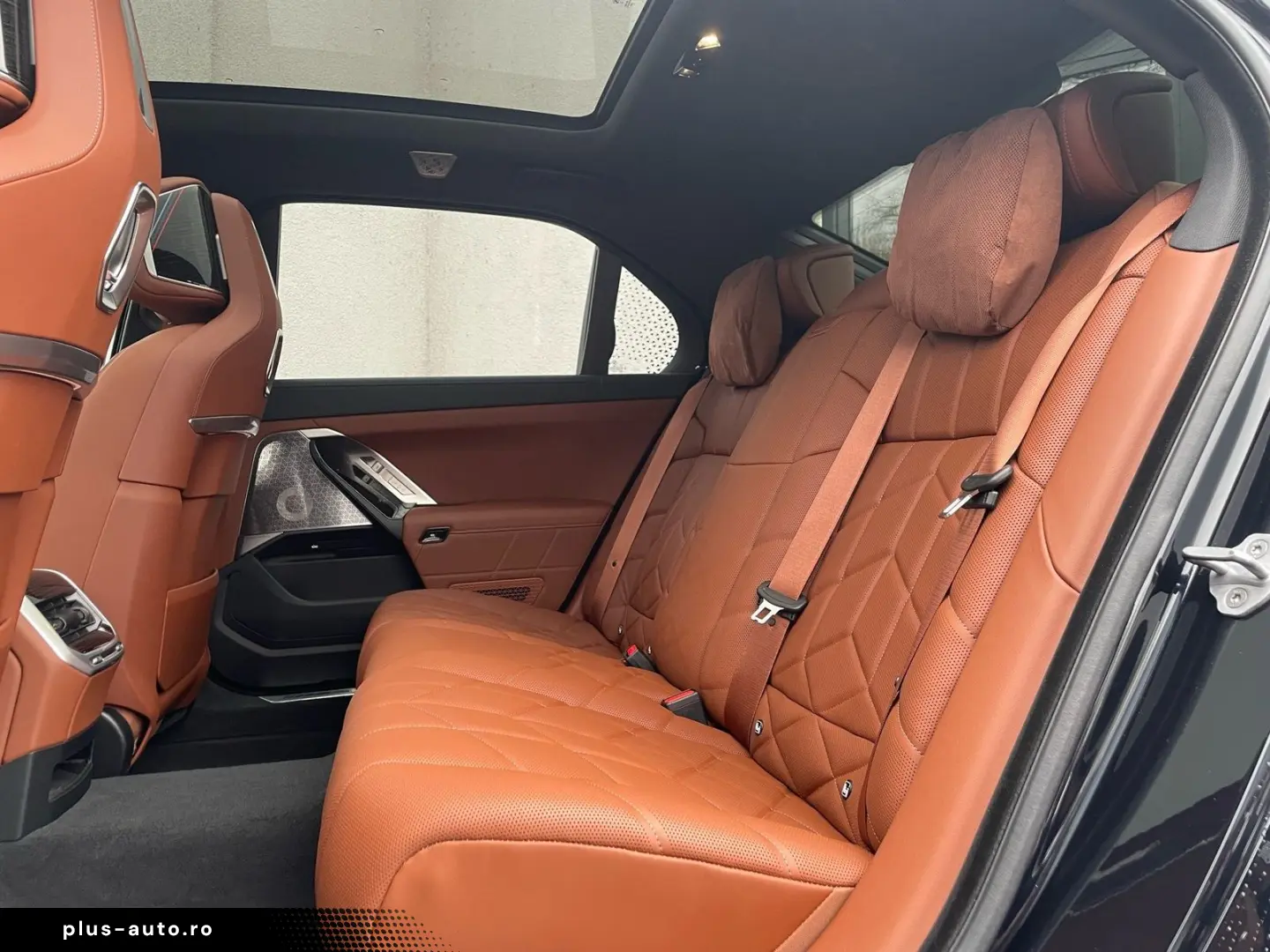 BMW 750e xDrive Limo M Sport    DrivingAssProf 360