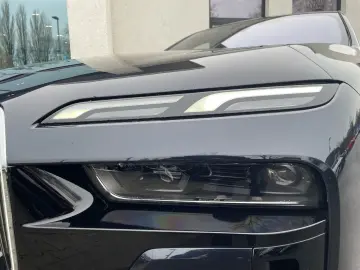 BMW 750e xDrive Limo M Sport    DrivingAssProf 360