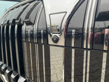 BMW 750e xDrive Limo M Sport    DrivingAssProf 360