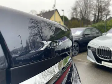 BMW 750e xDrive Limo M Sport    DrivingAssProf 360