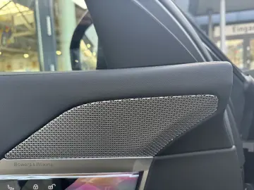 BMW 750e xDrive M Sport Pro TV Massage Lounge 21 B&W