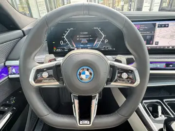 BMW 750e xDrive M Sport Pro TV Massage Lounge 21 B&W