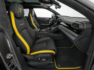 LAMBORGHINI Urus S