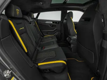 LAMBORGHINI Urus S