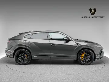 LAMBORGHINI Urus S