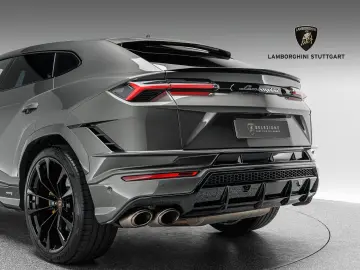 LAMBORGHINI Urus S
