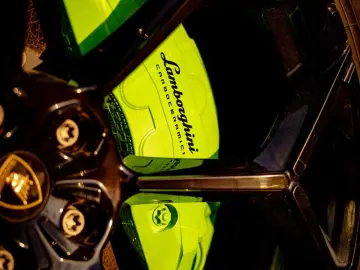 LAMBORGHINI Urus  Performante  Full Carbon  Neuwagenzustand