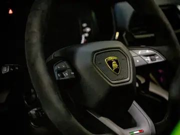 LAMBORGHINI Urus  Performante  Full Carbon  Neuwagenzustand