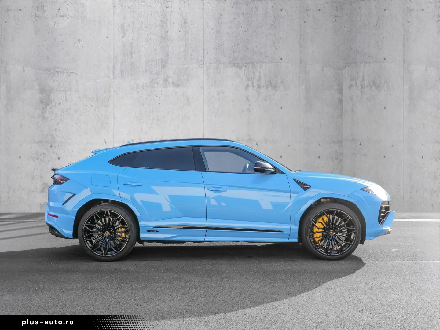LAMBORGHINI Urus SE Blu Cepheus  Pano  Ad Personam Colour