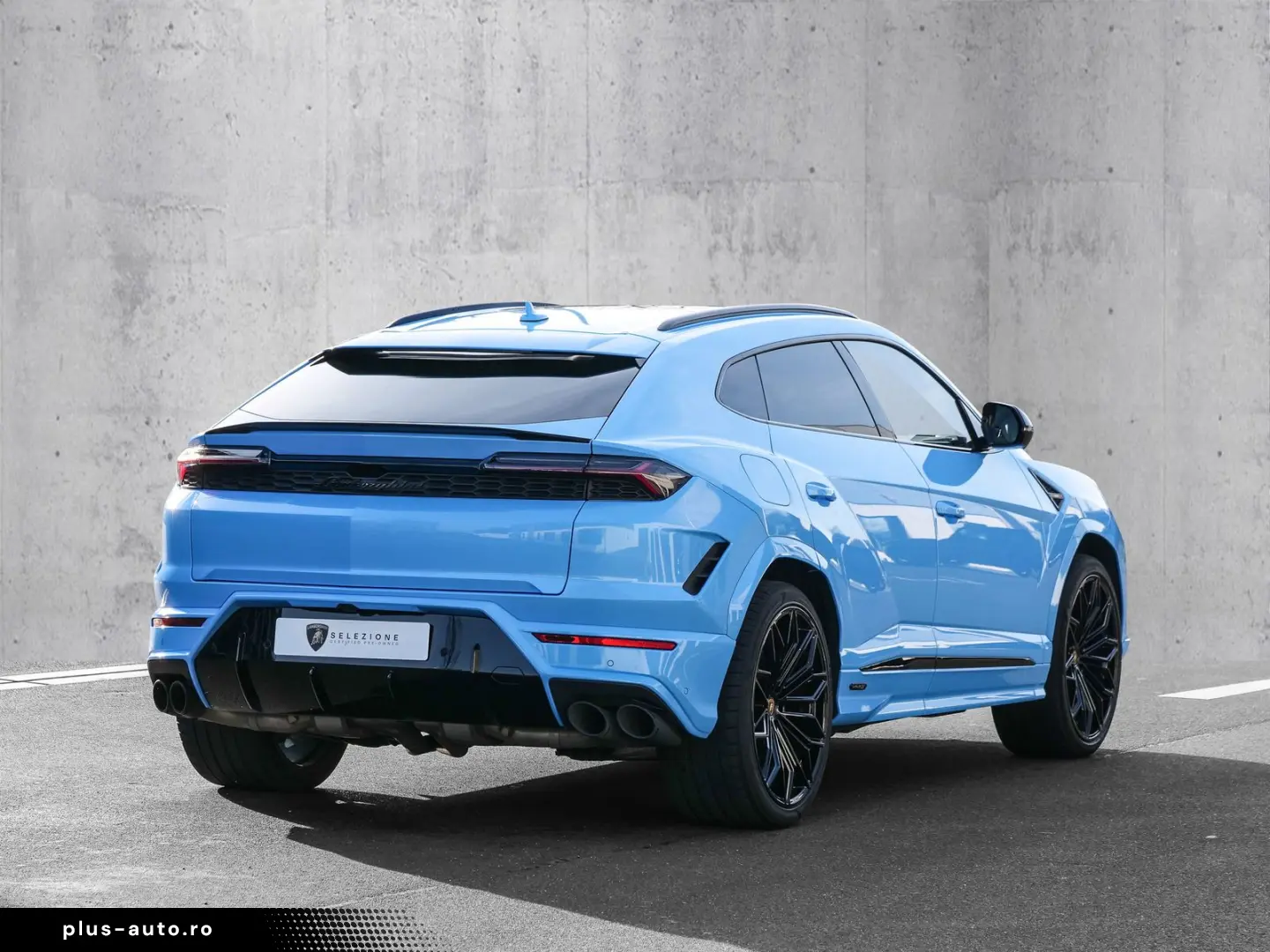LAMBORGHINI Urus SE Blu Cepheus  Pano  Ad Personam Colour