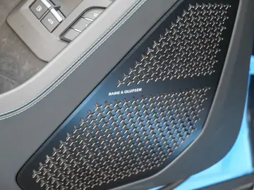 LAMBORGHINI Urus SE Blu Cepheus  Pano  Ad Personam Colour