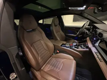 LAMBORGHINI Urus SE AD PERSONAM XPEL PANO B&O