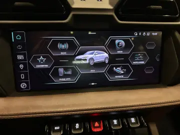 LAMBORGHINI Urus SE AD PERSONAM XPEL PANO B&O