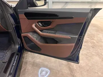 LAMBORGHINI Urus SE AD PERSONAM XPEL PANORAMA