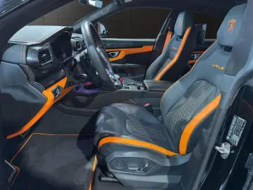 LAMBORGHINI Urus S CAM LEDER PANO B&O Sound 23