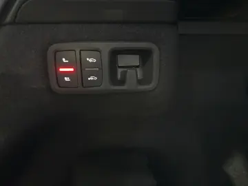 LAMBORGHINI Urus S CAM LEDER PANO B&O Sound 23