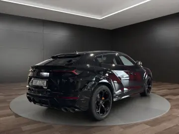 LAMBORGHINI Urus S CAM LEDER PANO B&O Sound 23