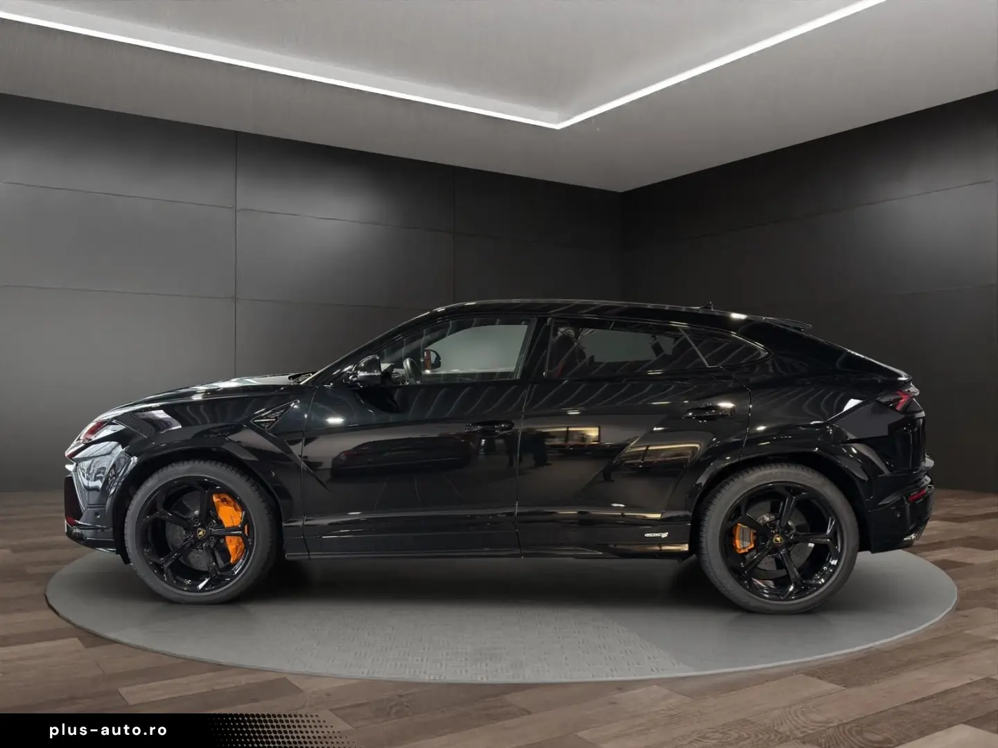 LAMBORGHINI Urus S CAM LEDER PANO B&O Sound 23