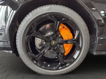 LAMBORGHINI Urus S CAM LEDER PANO B&O Sound 23