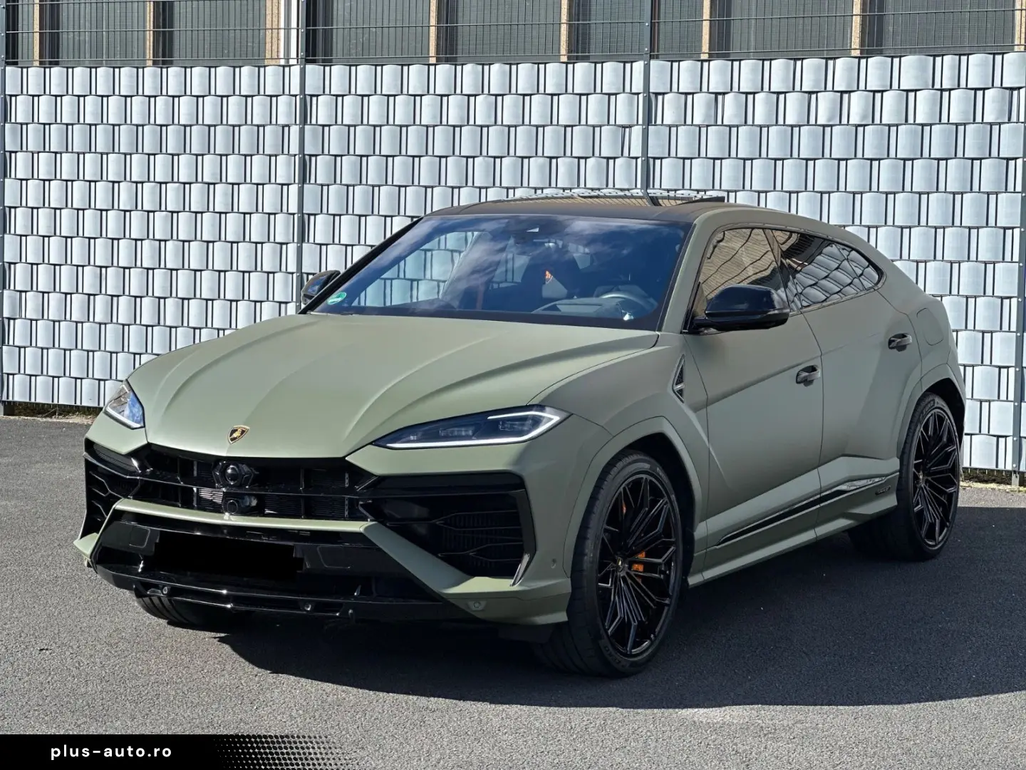 LAMBORGHINI Urus 4.0 V8  SE HYBRID STYLE-PACKAGE PANO 23-ZOL