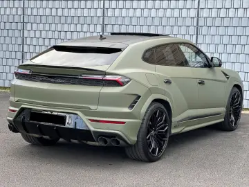 LAMBORGHINI Urus 4.0 V8  SE HYBRID STYLE-PACKAGE PANO 23-ZOL