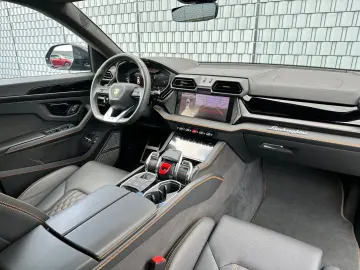 LAMBORGHINI Urus 4.0 V8  SE HYBRID STYLE-PACKAGE PANO 23-ZOL