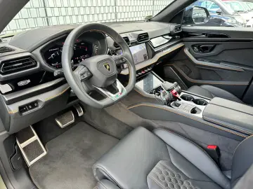 LAMBORGHINI Urus 4.0 V8  SE HYBRID STYLE-PACKAGE PANO 23-ZOL