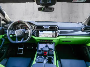 LAMBORGHINI Urus SE Verde Selvans  Big Interior Carbon Pack