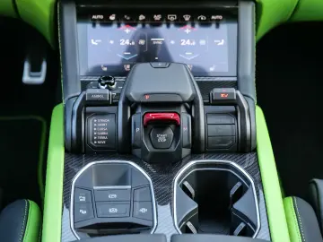 LAMBORGHINI Urus SE Verde Selvans  Big Interior Carbon Pack