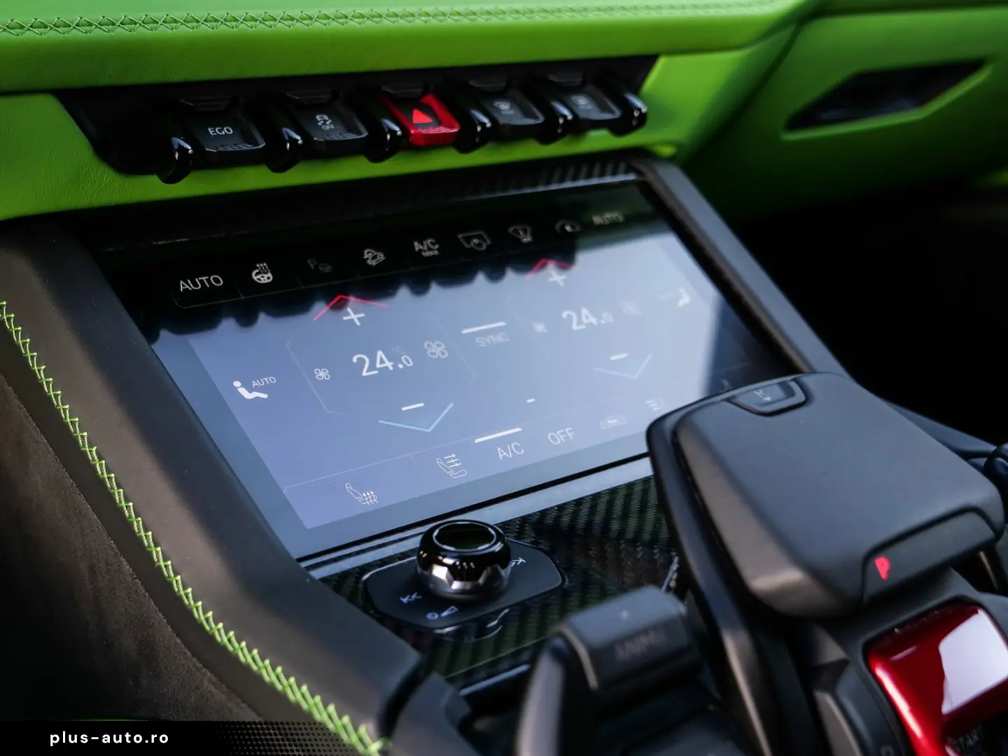 LAMBORGHINI Urus SE Verde Selvans  Big Interior Carbon Pack