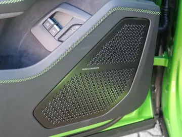 LAMBORGHINI Urus SE Verde Selvans  Big Interior Carbon Pack