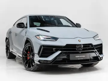 LAMBORGHINI Urus S Bang&Olufsen Panorama Qcittura