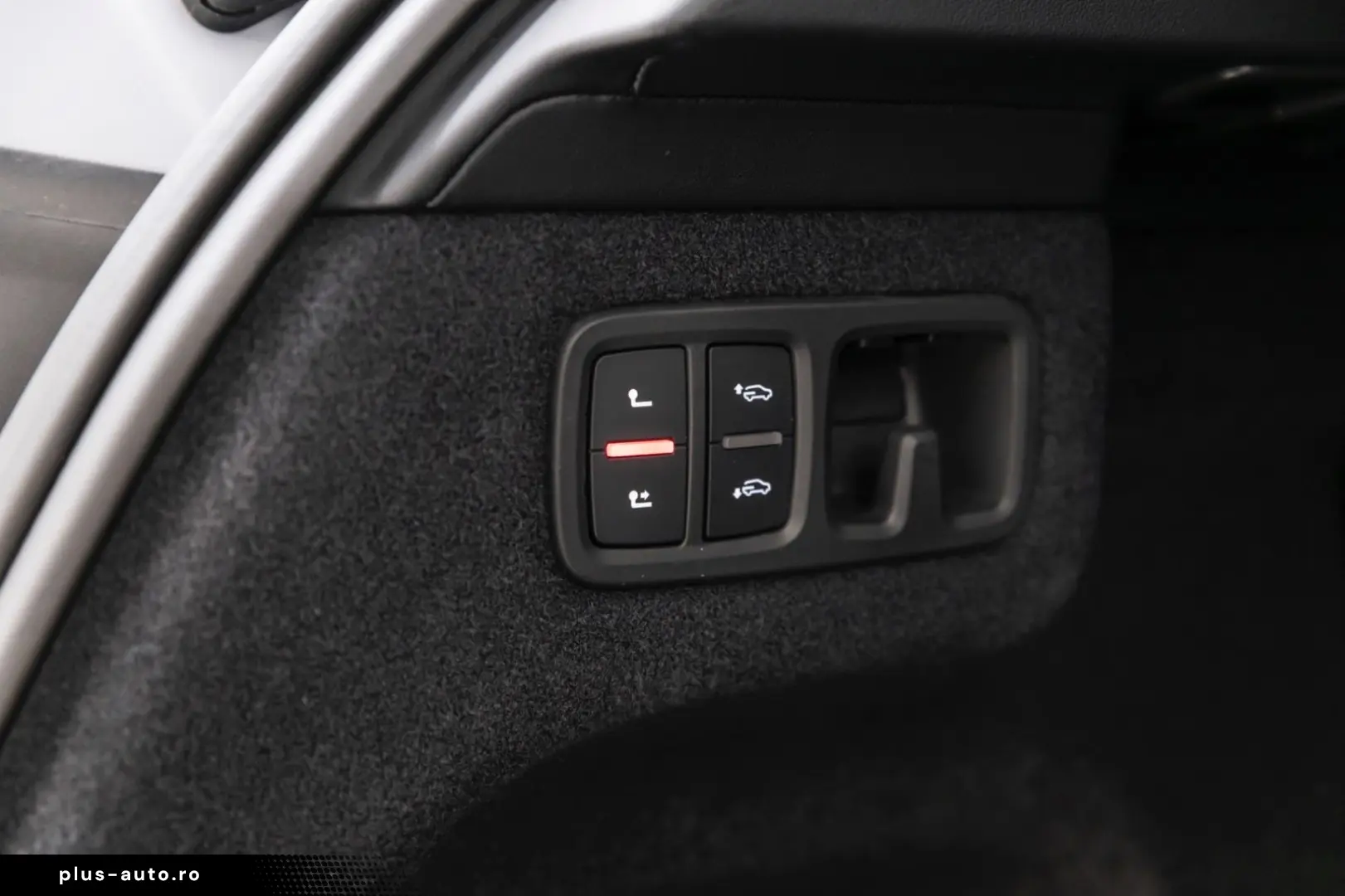 LAMBORGHINI Urus S Bang&Olufsen Panorama Qcittura