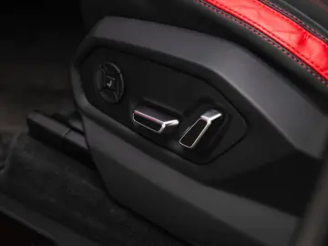 LAMBORGHINI Urus S Bang&Olufsen Panorama Qcittura