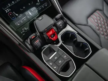 LAMBORGHINI Urus S Bang&Olufsen Panorama Qcittura