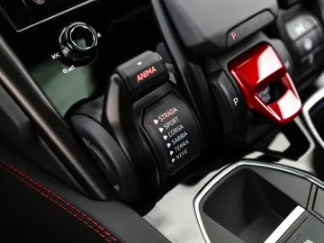 LAMBORGHINI Urus S Bang&Olufsen Panorama Qcittura