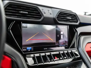 LAMBORGHINI Urus S Bang&Olufsen Panorama Qcittura